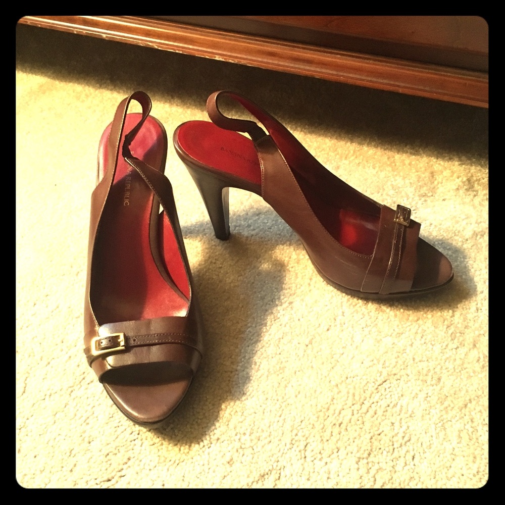 Banana republic brown sling backs